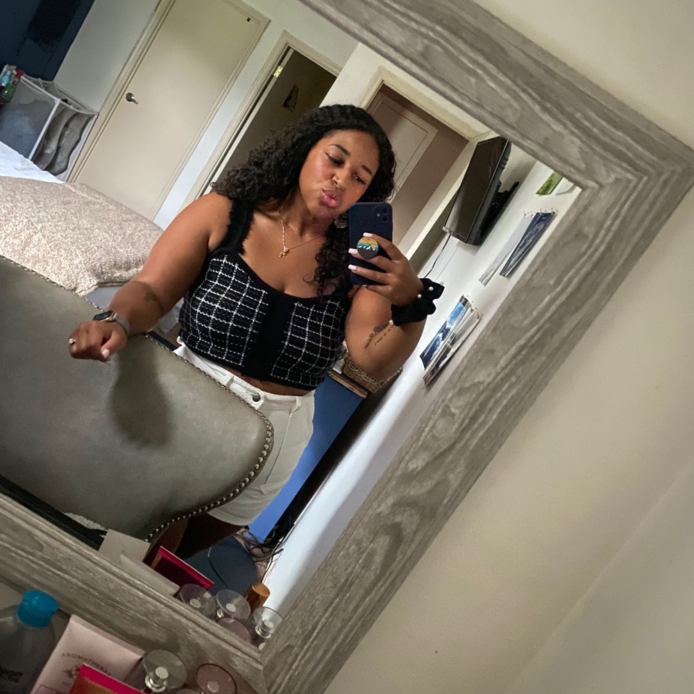 Meet your Posher, Briona